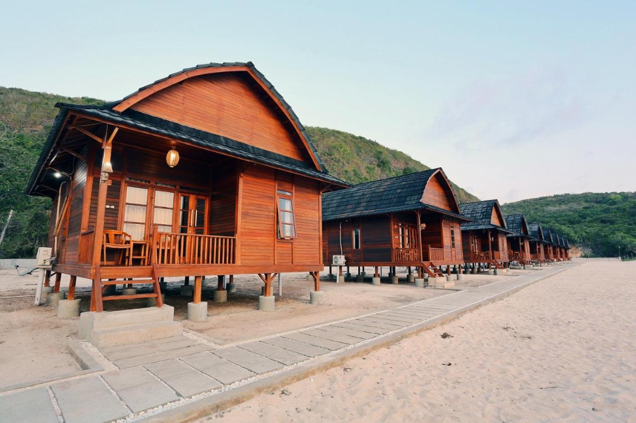 Azana Essence Villa Tabitha Lombok Bumbang Exterior photo